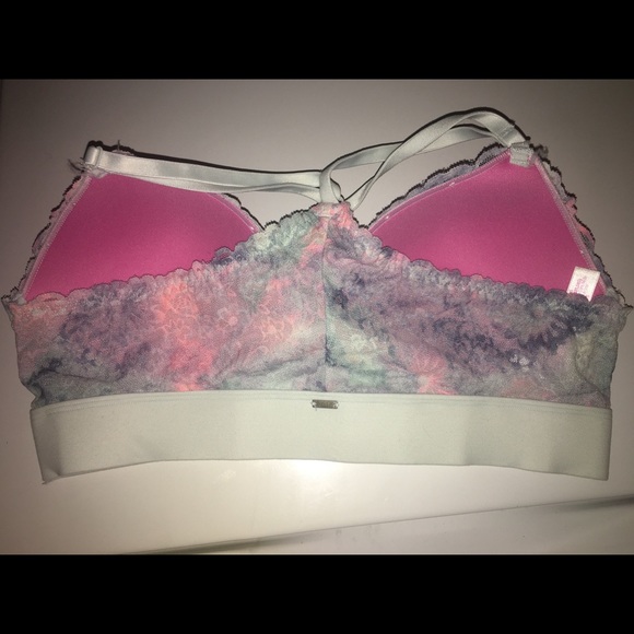 VS Pink Bra - Picture 2 of 3